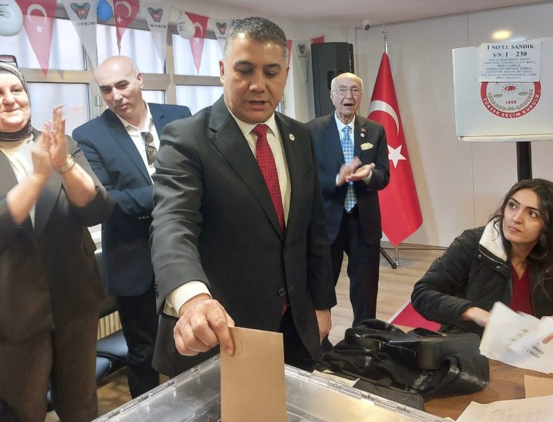 Yerli ve Milli Parti Genel Başkanı Teoman Mutlu “Yerli ve Milli Parti, 85 Milyon Kucaklayacak Tek Partidir”
