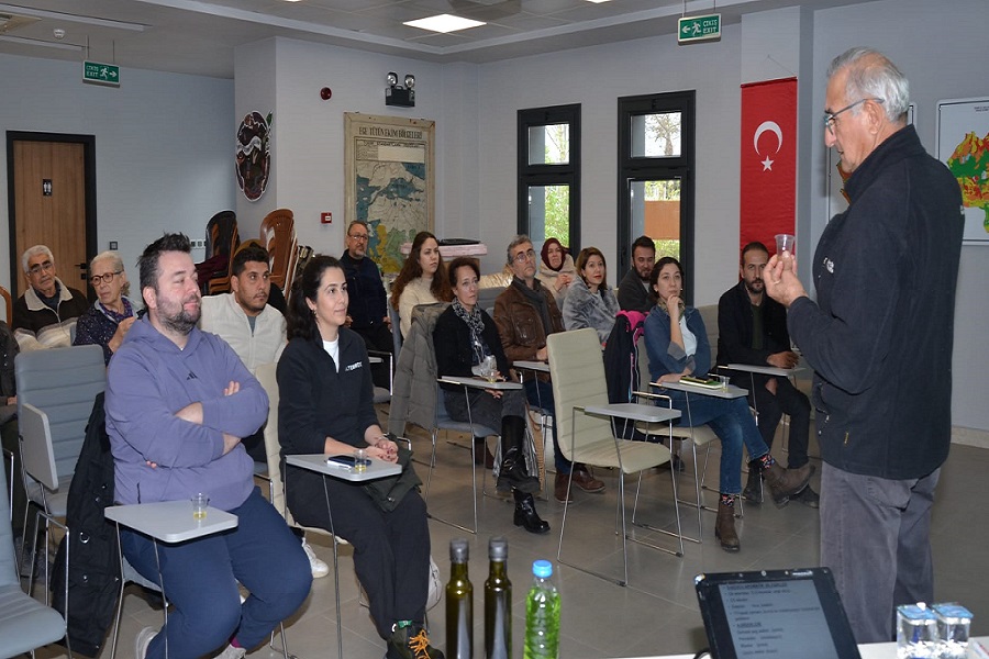 Efes Selçuk’ta Zeytinyağı Tadım Etkinliği Yoğun İlgi Gördü